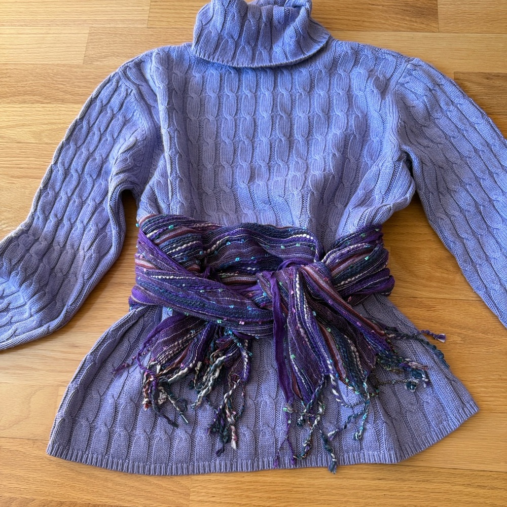 ❗️FREE with $25 purchase Vtg Scarf MUST BUNDLE